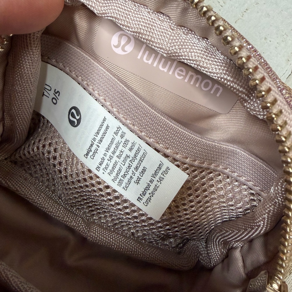 lululemon athletica Glittery Rose Gold Everywhere Nano Belt Bag - Picture 4 of 4